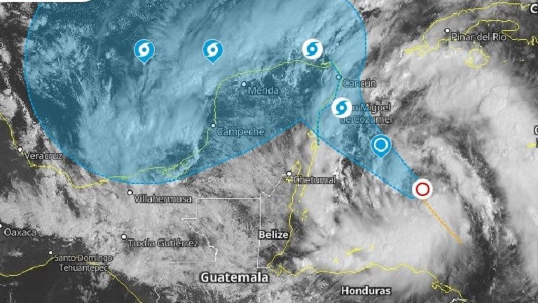 Depresión tropical amenaza a la península de Yucatán