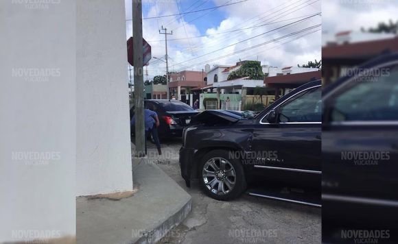 Choca en la Colonia México camioneta en la que viajaba el gobernador Mauricio Vila