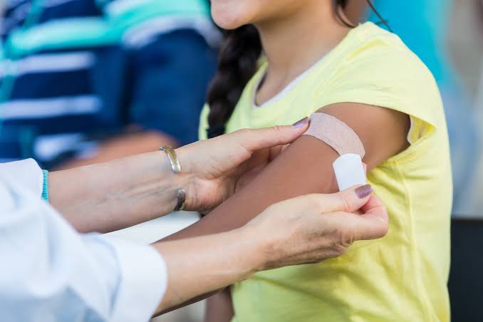 México participará en ensayos de fase III de vacunas contra el Covid-19 en menores de edad