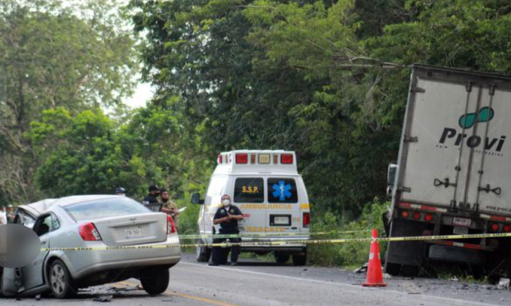 Tragedia en la Mérida-Chetumal: conductor muere prensado