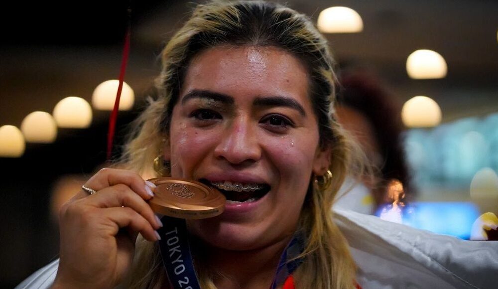 Aremi Fuentes, bronce en los JJ. OO. de Tokio 2020, denuncia cheque sin fondos