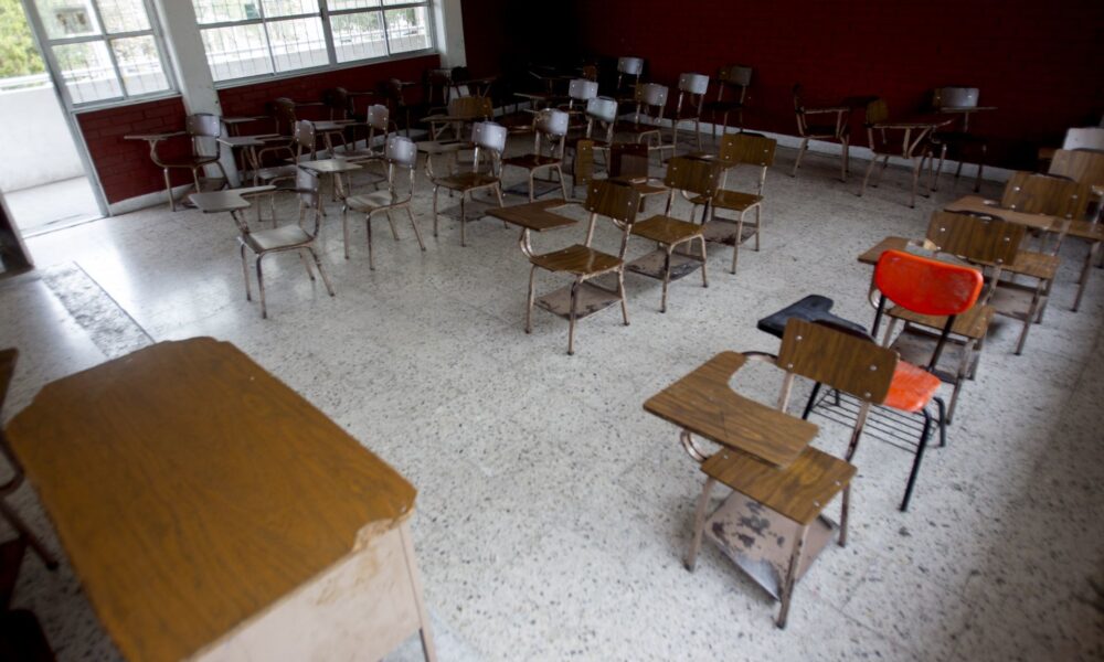 50 escuelas de Yucatán han regresado a clases a distancia por contagios de Covid-19