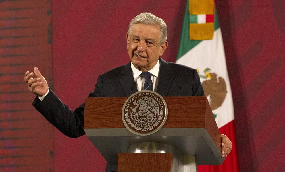 Protección a obras son para evitar su interrupción: AMLO