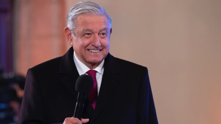 AMLO “está muy bien” y evoluciona satisfactoriamente tras contagio covid: Segob