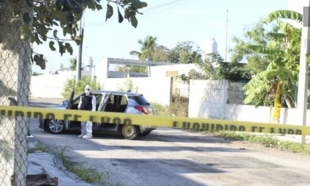 Persecución termina con tres detenidos con auto robado en Mérida