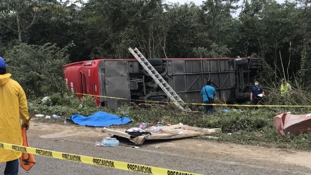 Identifican a los ocho fallecidos por el accidente en la Mérida-Cancún