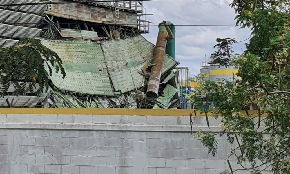 (VIDEO) Colapsa torre de enfriamiento de la Planta Termoeléctrica Mérida II de la CFE