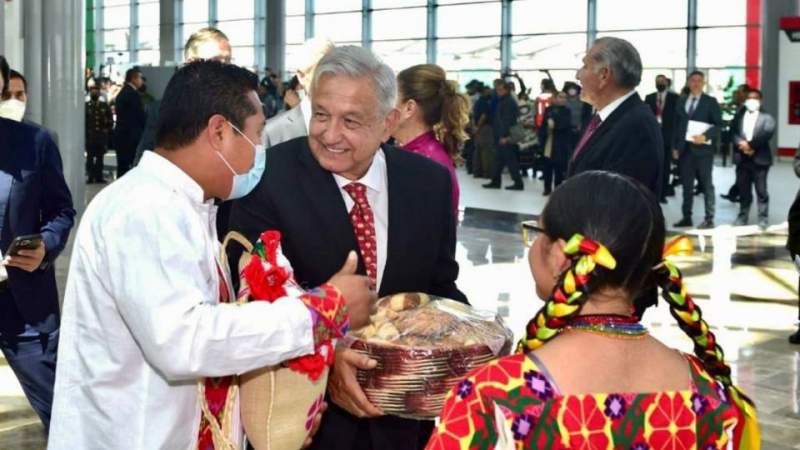 AMLO en contra del clasismo surgido durante la inauguración del AIFA