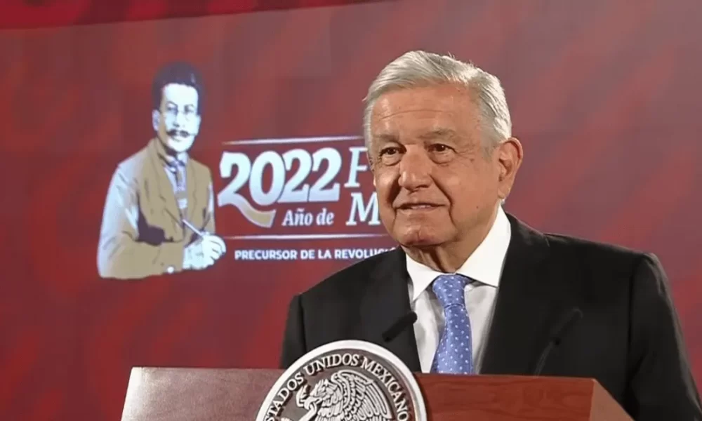 Falso que Reforma Electoral busca desaparecer al INE y al TEPJF: AMLO