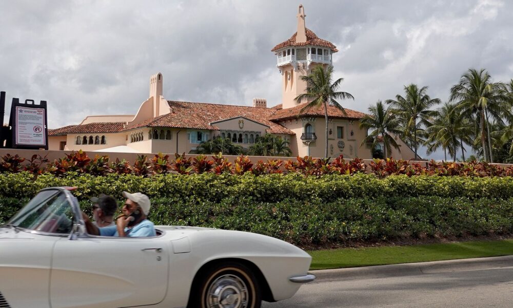 Catean casa de Donald Trump en Palm Beach, Florida