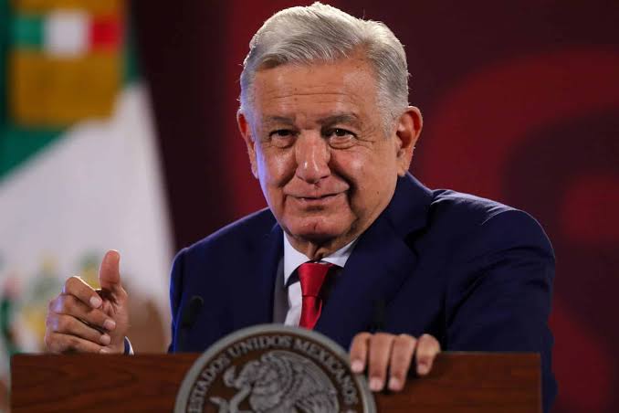 AMLO se declara “anti TikTok”, prefiere los libros