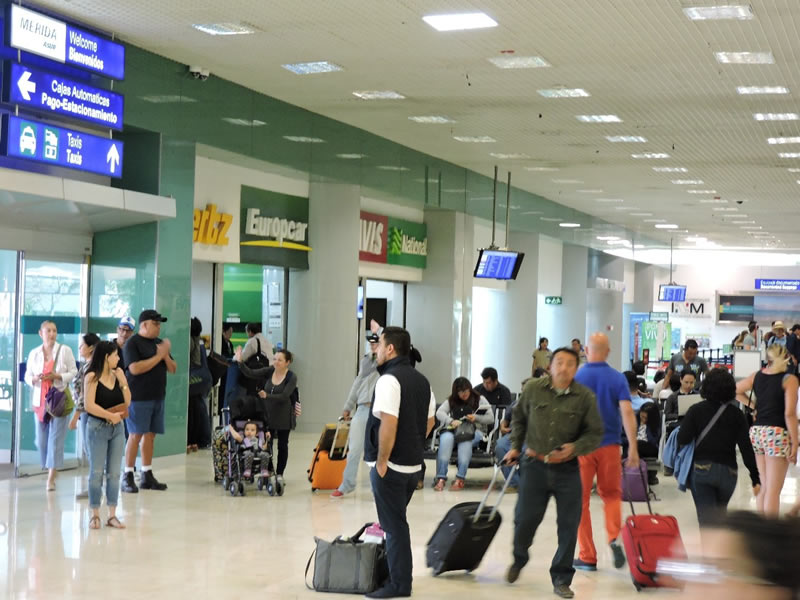 Detienen dentro del aeropuerto de Mérida a presunto Mara Salvatrucha