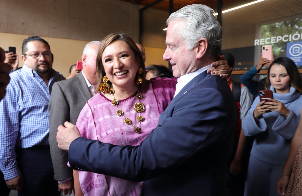 Santiago Creel declina a favor de Xóchitl Gálvez como candidato presidencial