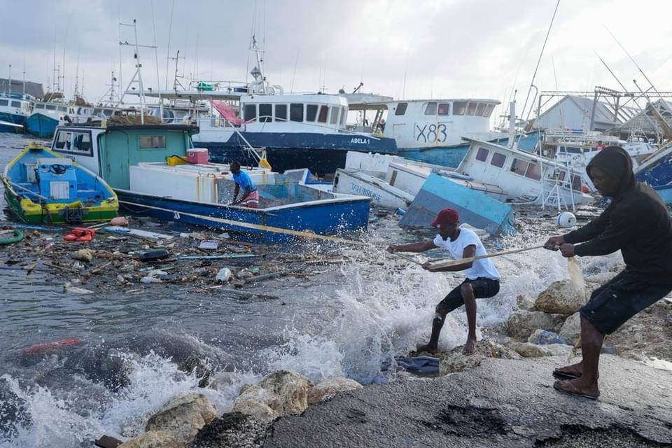 Tragedia en el Caribe: Al Menos 6 Muertos Tras el Paso del Huracán Beryl
